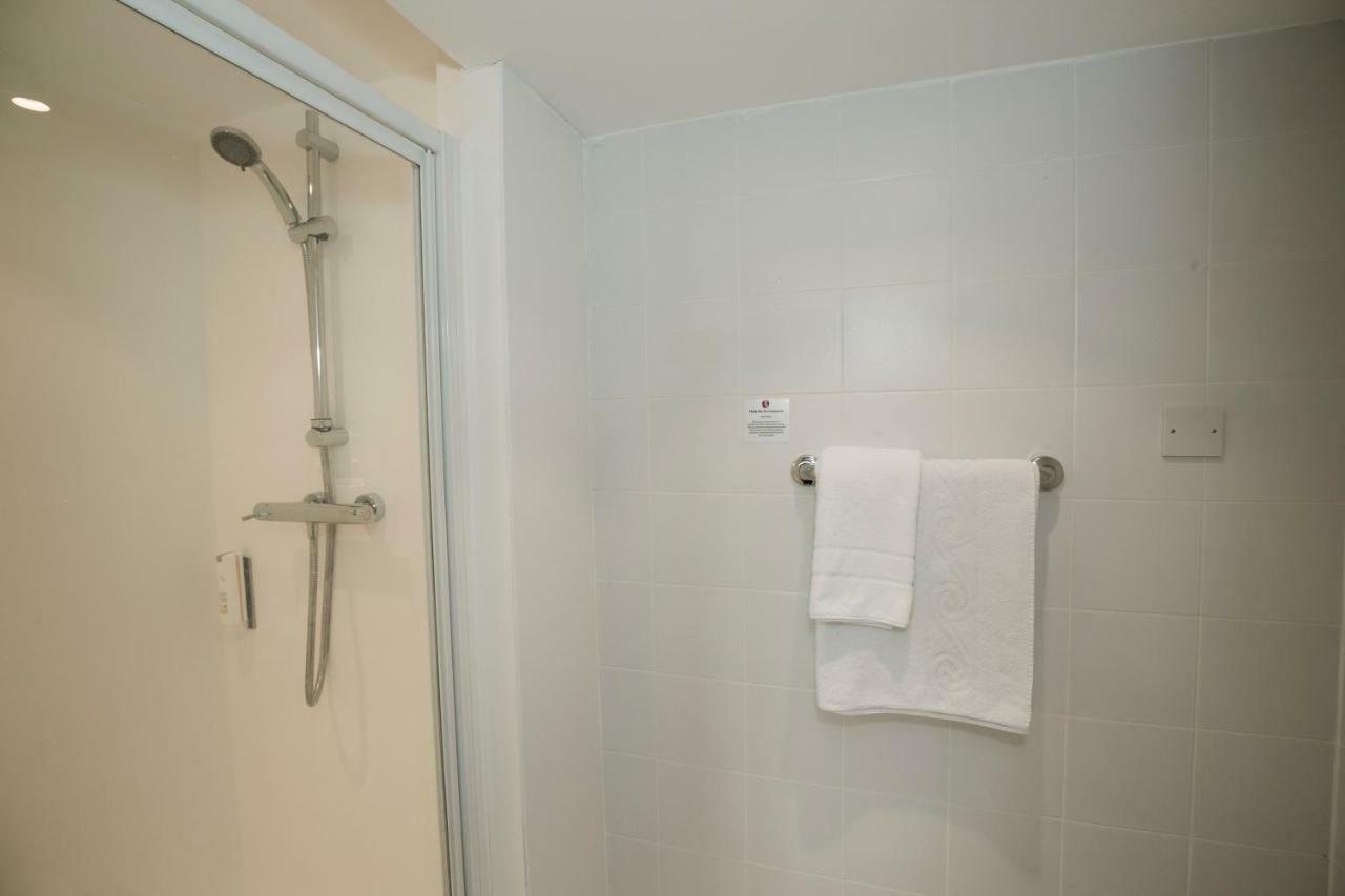 Ramada Cambridge Hotel Fen Drayton Ngoại thất bức ảnh